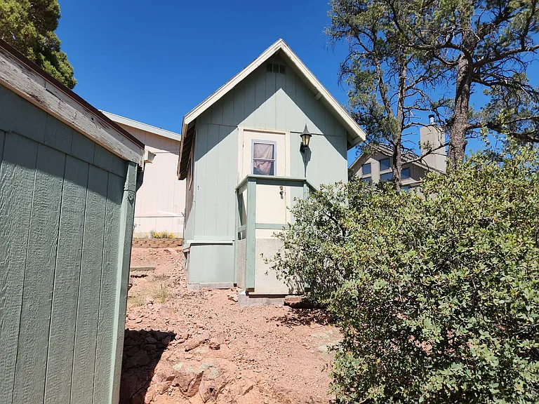 600 N Spruce Cir — Photo 24