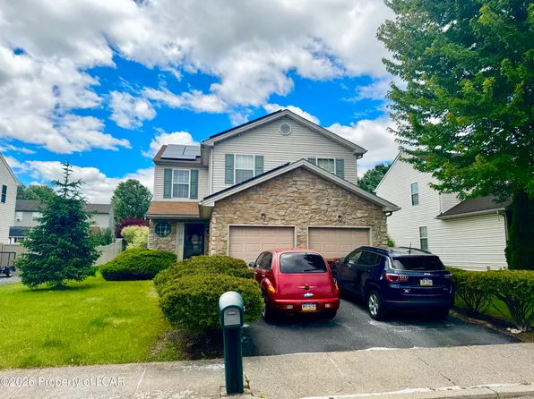 2585 Hickory Dr, Easton, PA 18040