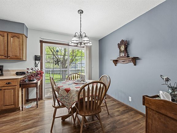 5th image of 1721 Woodside Ct NW