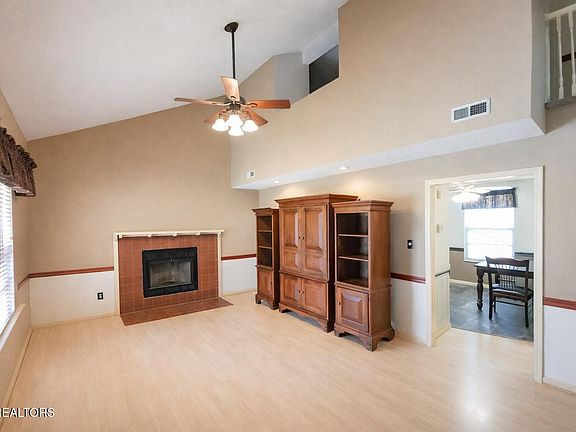 3rd image of 7324 Foxhaven Rd