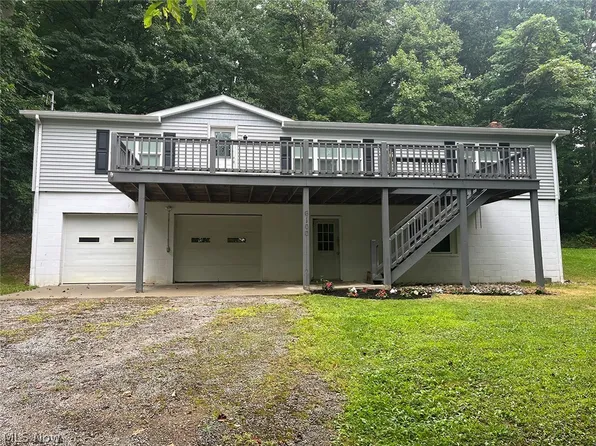 6100 Cumberland Rd SW, Sherrodsville, OH 44675