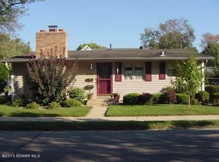 1305 9th St NE, Rochester, MN 55906