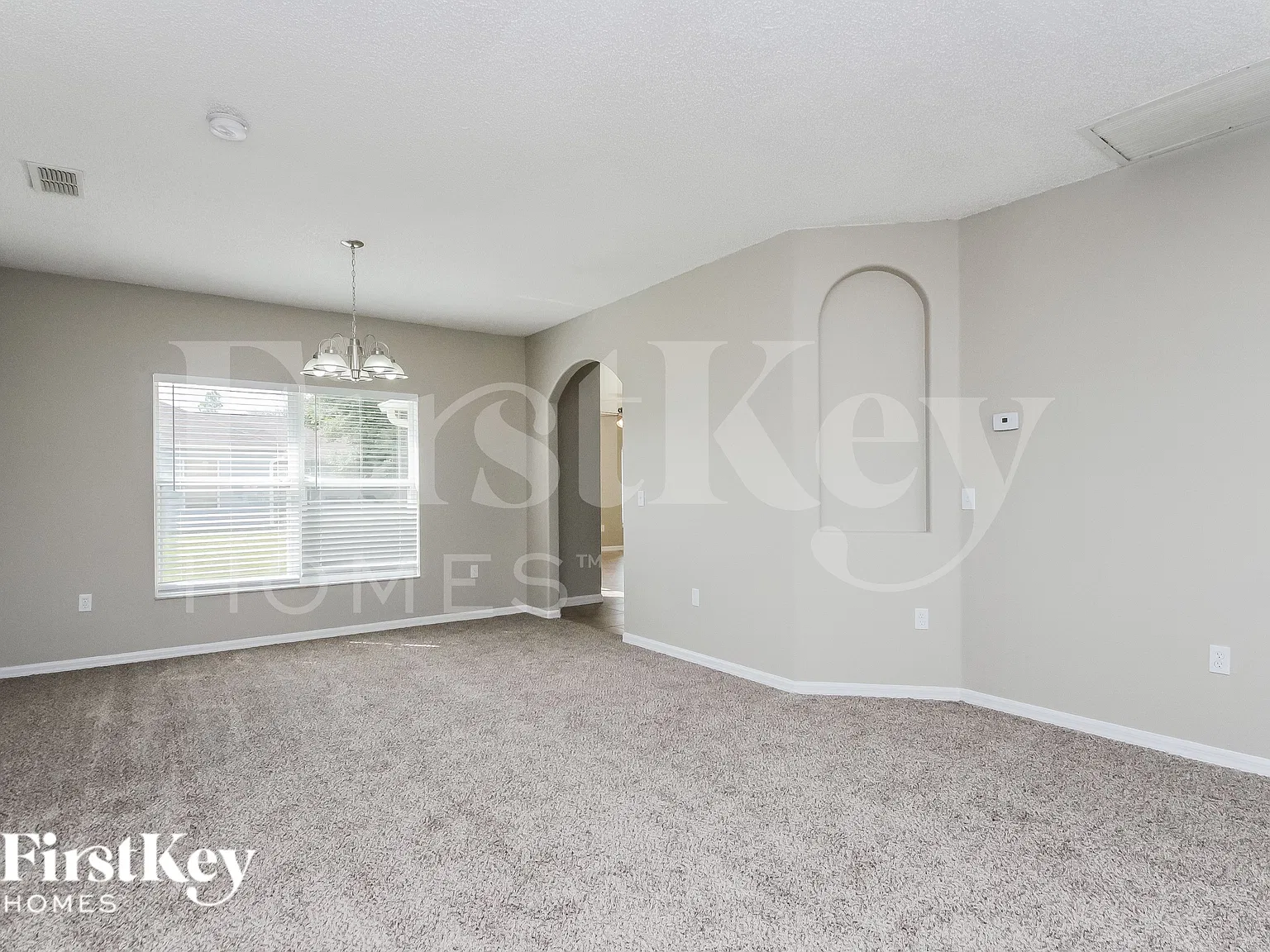 3 bed, 2.0 bath, 1630 sqft, $1,945 — Photo 3