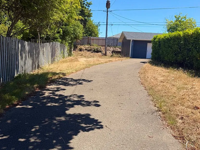 1705 & 1707 Grant St — Photo 2