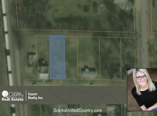 208 Forest St, Koshkonong, MO 65692