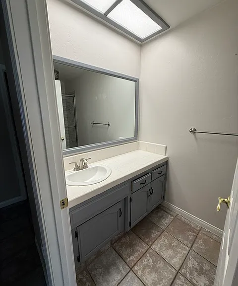 10406 Attleboro Ave — Photo 27