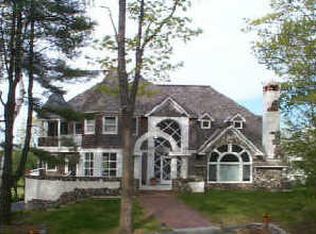 4 Prout Pl, Cape Elizabeth, ME 04107