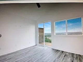 3 bed, 2.5 bath, 1383 sqft, $1,895 — Photo 2