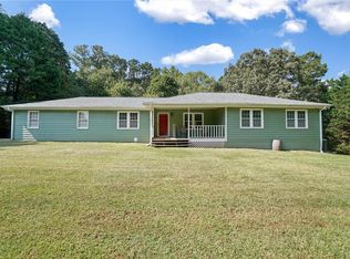 2681 Round Ridge Rd, Loganville, GA 30052
