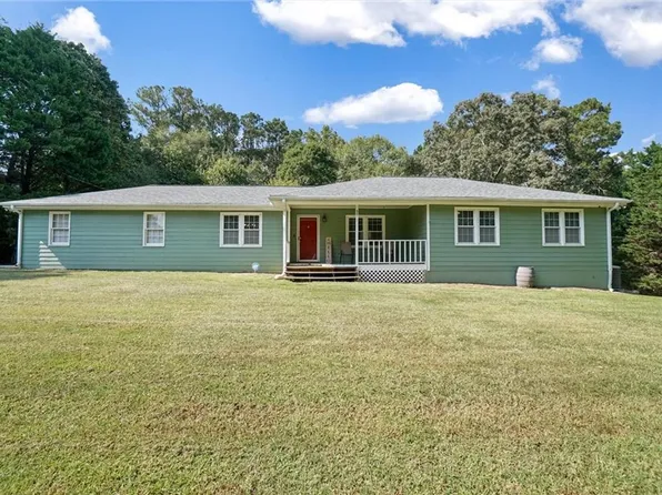 2681 Round Ridge Rd, Loganville, GA 30052