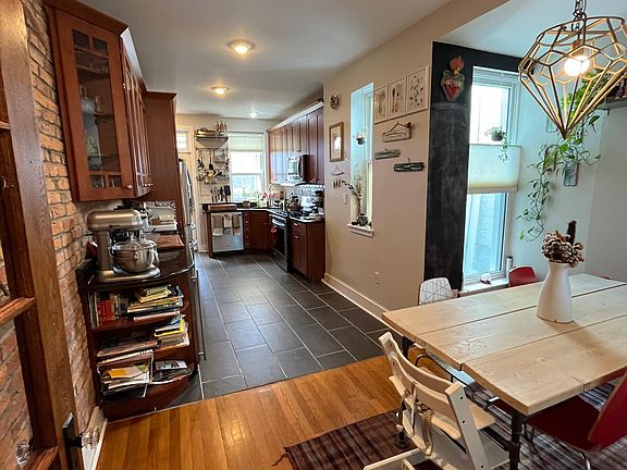 Kitchen and dining table