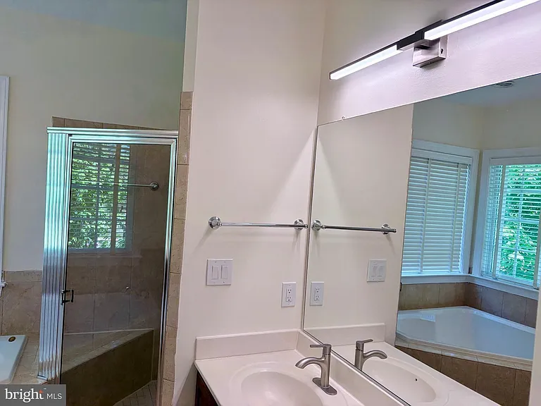 2178 Harithy Dr — Photo 27