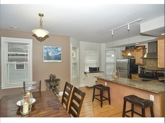 3rd image of 25 Aldrich St #B