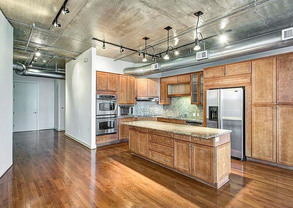 1st image of 1616 Fountain View Dr APT 303