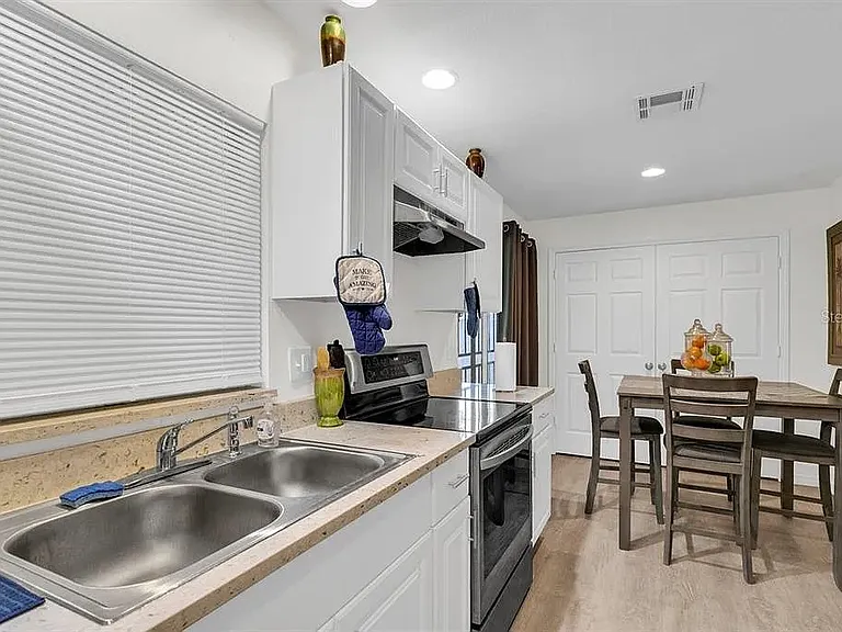 2207 Elizabeth Dr — Photo 4
