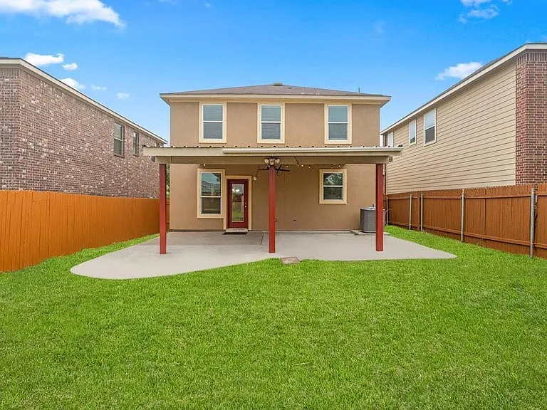 10909 Helms Deep Dr — Photo 24