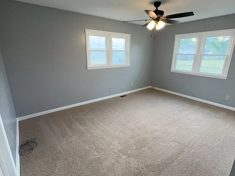 5300 S Seneca St — Photo 15