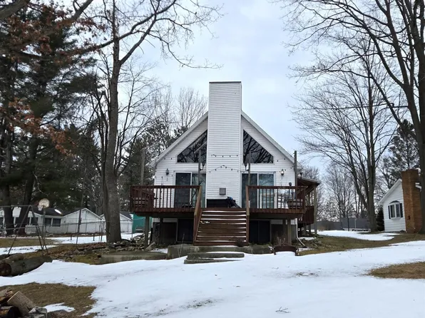 3837 Pine Rd, Beaverton, MI 48612