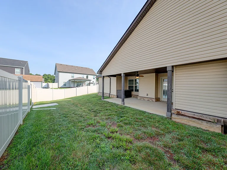 1008 Meadowview Ln — Photo 68