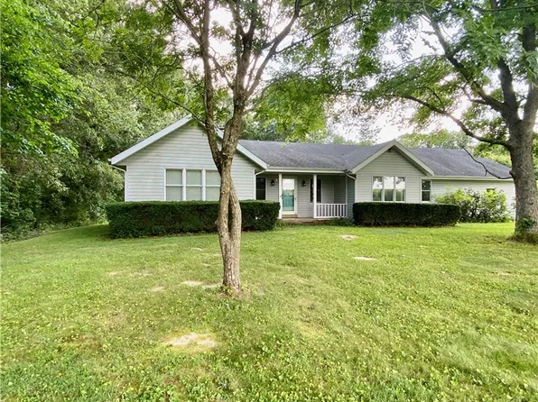 14951 E 875th Rd, Effingham, IL 62401