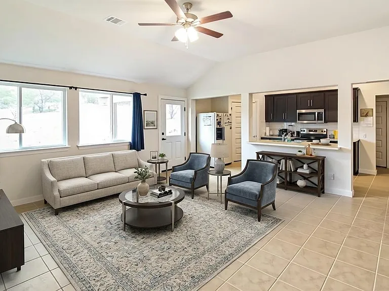 21102 Niagara Cv — Photo 3