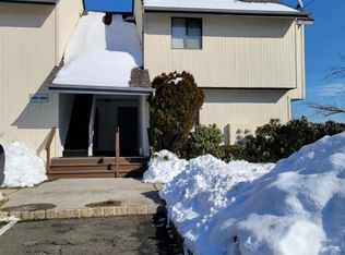 4005 Hackleberry Sq, Basking Ridge, NJ 07920