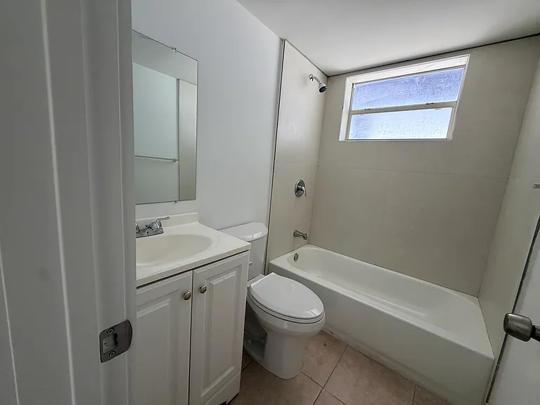 281 NE 78th St #1 — Photo 9