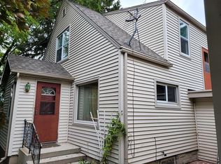 107 S 5th Ave, Saint Nazianz, WI 54232