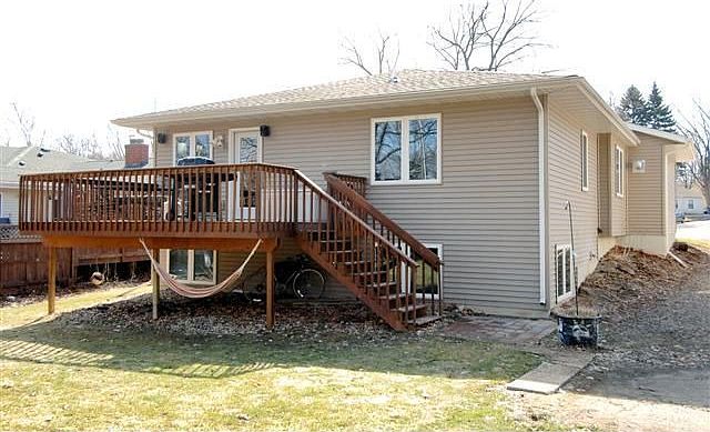 2nd image of 6502 Oakwood Pl