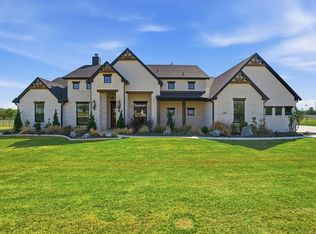 561 Royal Santana Trl #Fekxor, Brock, TX 76087