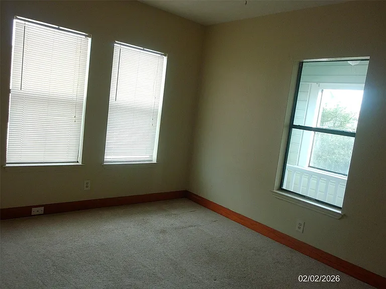 4619 Avenue S — Photo 22