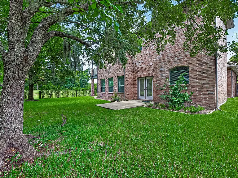 8602 Two Sisters Ct — Photo 41
