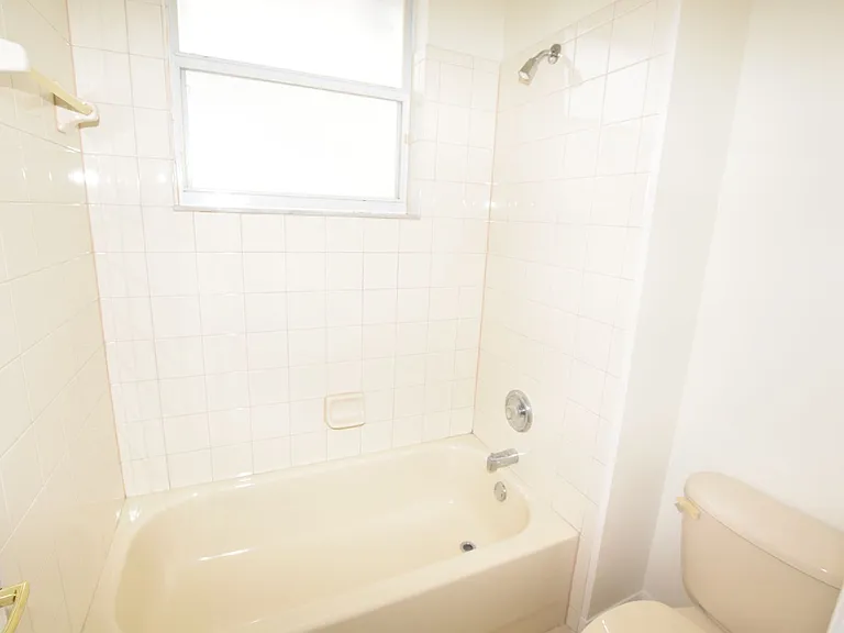 2604 Lutza Way — Photo 31