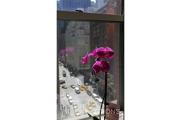 Rented by City Connections Realty | media 12