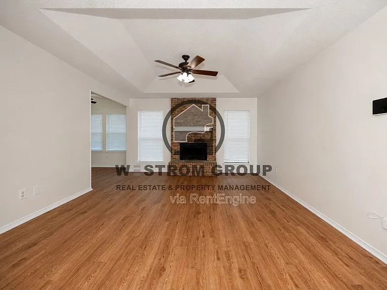 3501 Wentworth Dr — Photo 6
