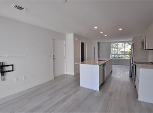 2505 NE 193rd St #4205, Miami, FL 33180