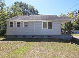 512 E 6th Ave, Raeford, NC 28376