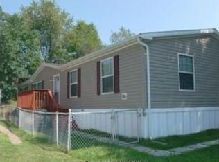 112 E St, Lothian, MD 20711