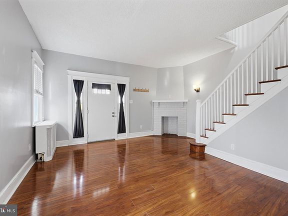 3rd image of 1105 Wilson Dr