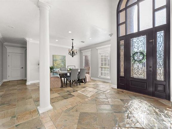 5th image of 2518 S Savannah Ln