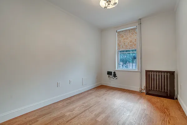 Rented by Compass | media 12