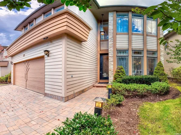 12 Holiday Pond Road, Jericho, NY 11753