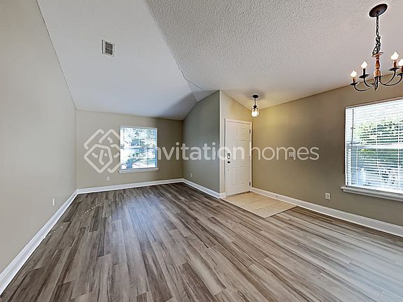 3rd image of 1458 Canopy Oaks Dr