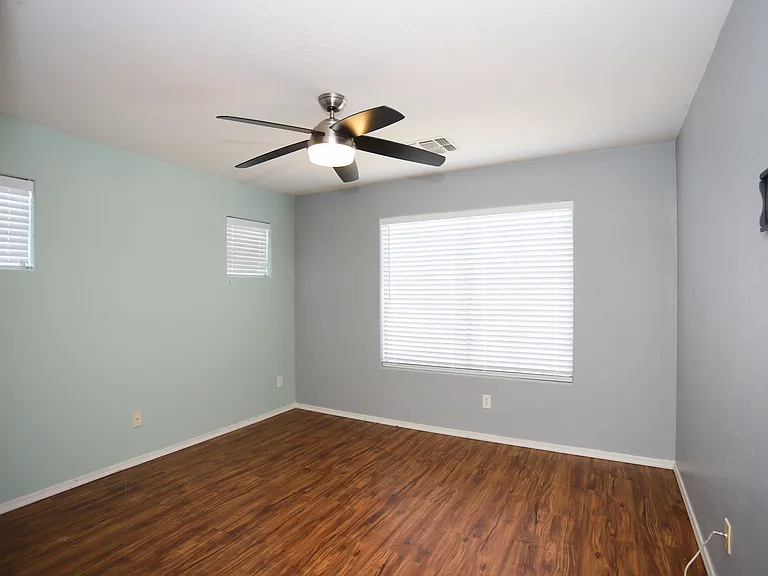 512 E Rainbow Dr — Photo 26