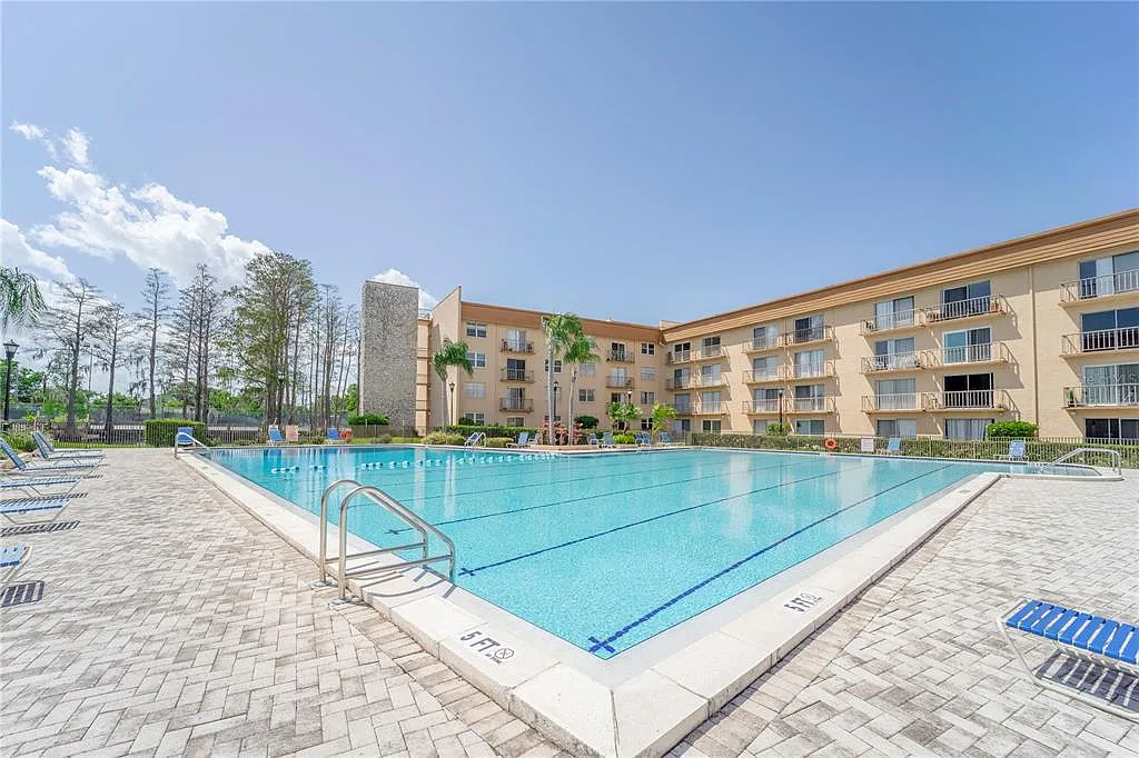 2 bed, 2.0 bath, 1094 sqft, $1,890 — Photo 1