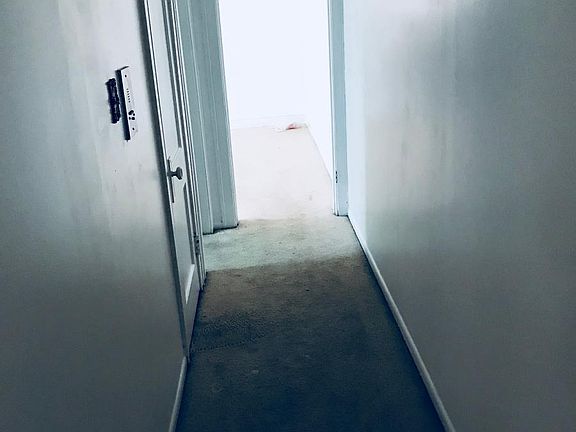 3rd image of 11218 S Vernon Ave #2