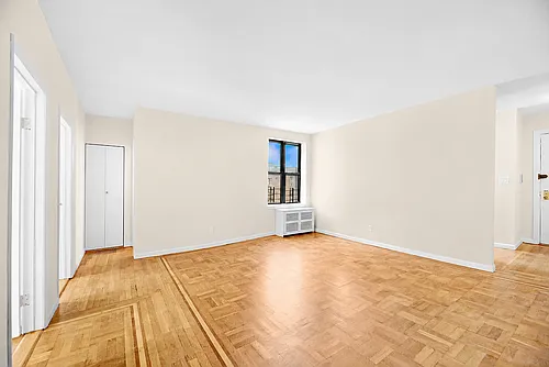 225 E 202nd St #2A Photo 1 225 E 202nd St #2A Photo 1