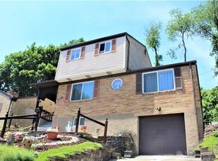 4912 Elmwood Dr, Pittsburgh, PA