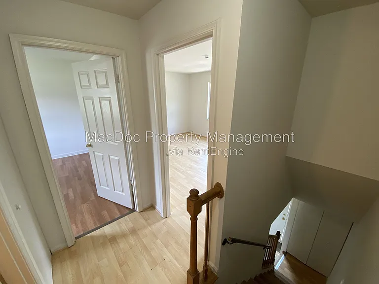 200 Brighton Sq — Photo 12