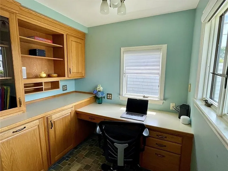 57 Green St — Photo 4